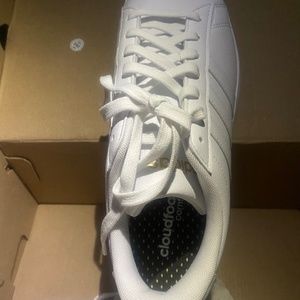 Women's Adidas Grand Court 2.0 Shoes size 9.5